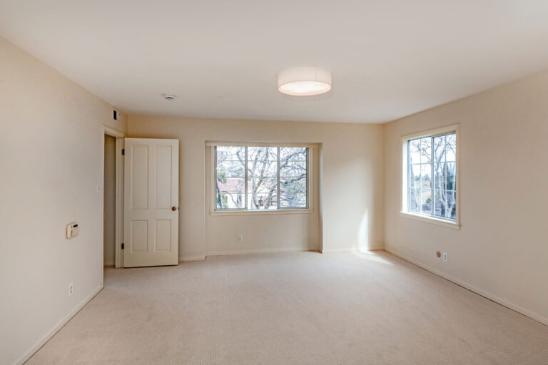 Main Bedroom (2)