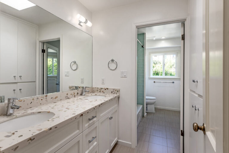 Bathroom (1)